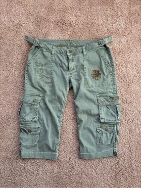 Robin's Jean Olive Cargo Shorts with Patch Details